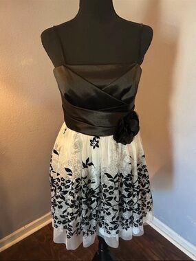 Roberta Girls Juniors Black White Floral Party Dress Size 9